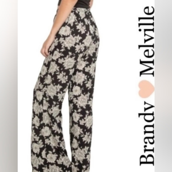 BRANDY MELVILLE | Floral Lightweight Flowy Wide Leg Elastic Waist Pants | SM - L - Picture 2 of 11